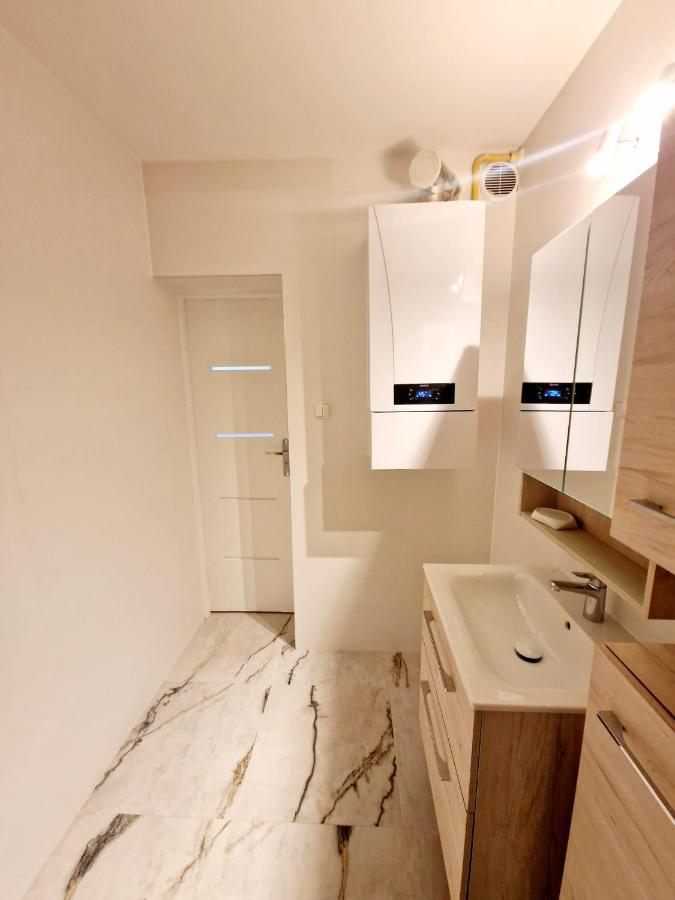 Apartament Przy Deptaku Jelenia Góra Εξωτερικό φωτογραφία